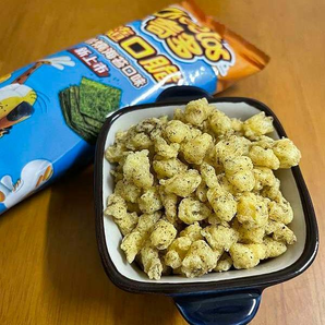 Cheetos Crispy Seaweed Flavor in Bowl